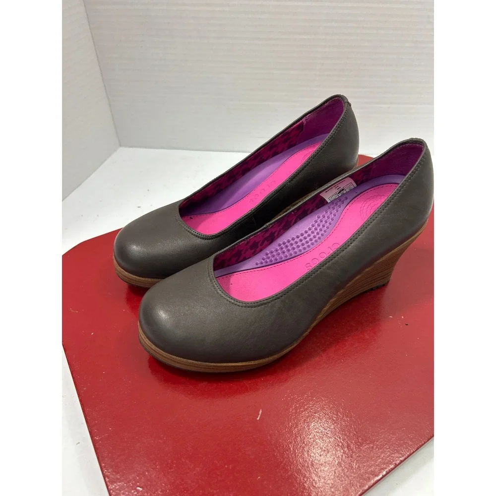 Crocs Leather Wedge Pumps W6 Brown Leigh Wood Grain Heel Comfort Office Classic